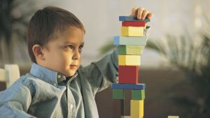 Controle Inibitório: Como Essa Habilidade Transforma o Aprendizado e o Comportamento das Crianças